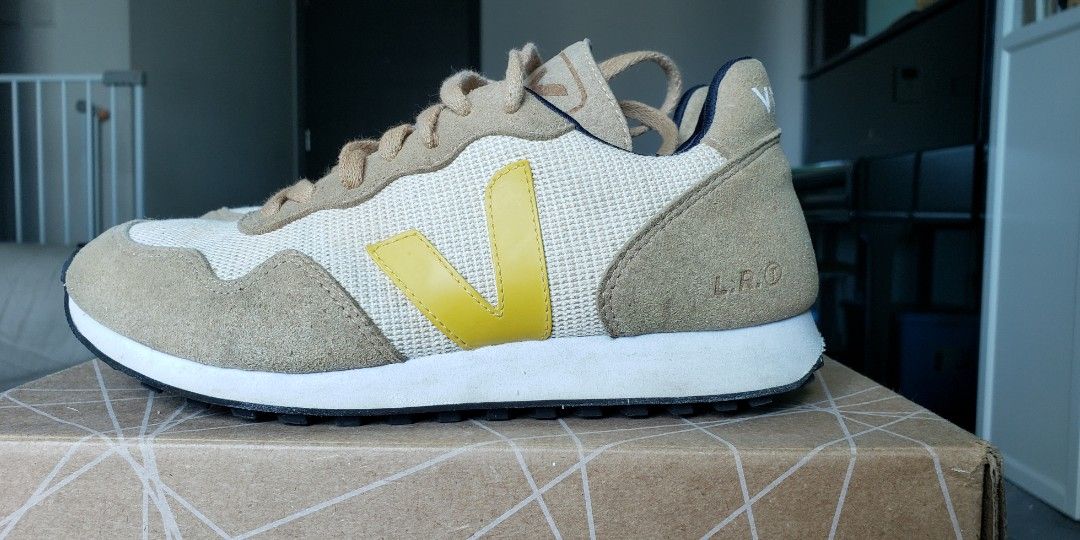 Veja women s SDU REC JUTA NATURAL GOLD YELLOW
