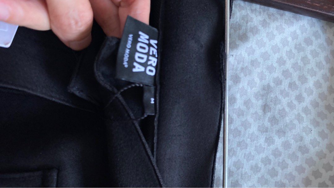 Vera moda black shorts with tag (Category: Shorts) located in Bacoor. Submitted by mcyzon (Listing ID 1244932629, Image 3). Description: Brand new with tag.