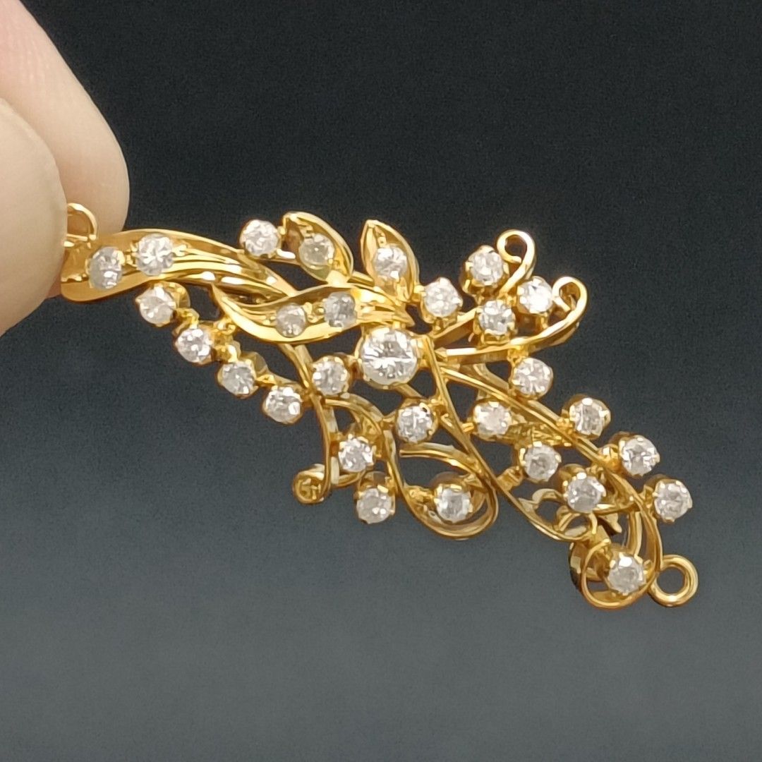 Gold online diamond brooch