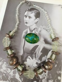 Vintage glass statement necklace with free brooch