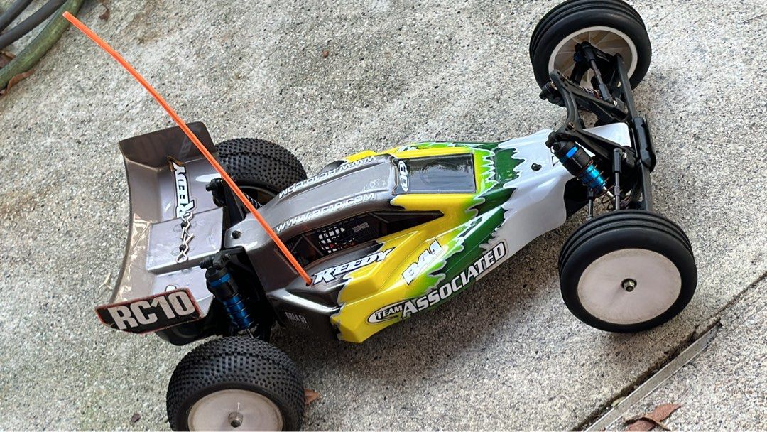 Vintage RC10 B4 by Team Associated