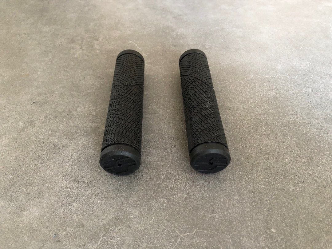 Gt mountain bike grips deals