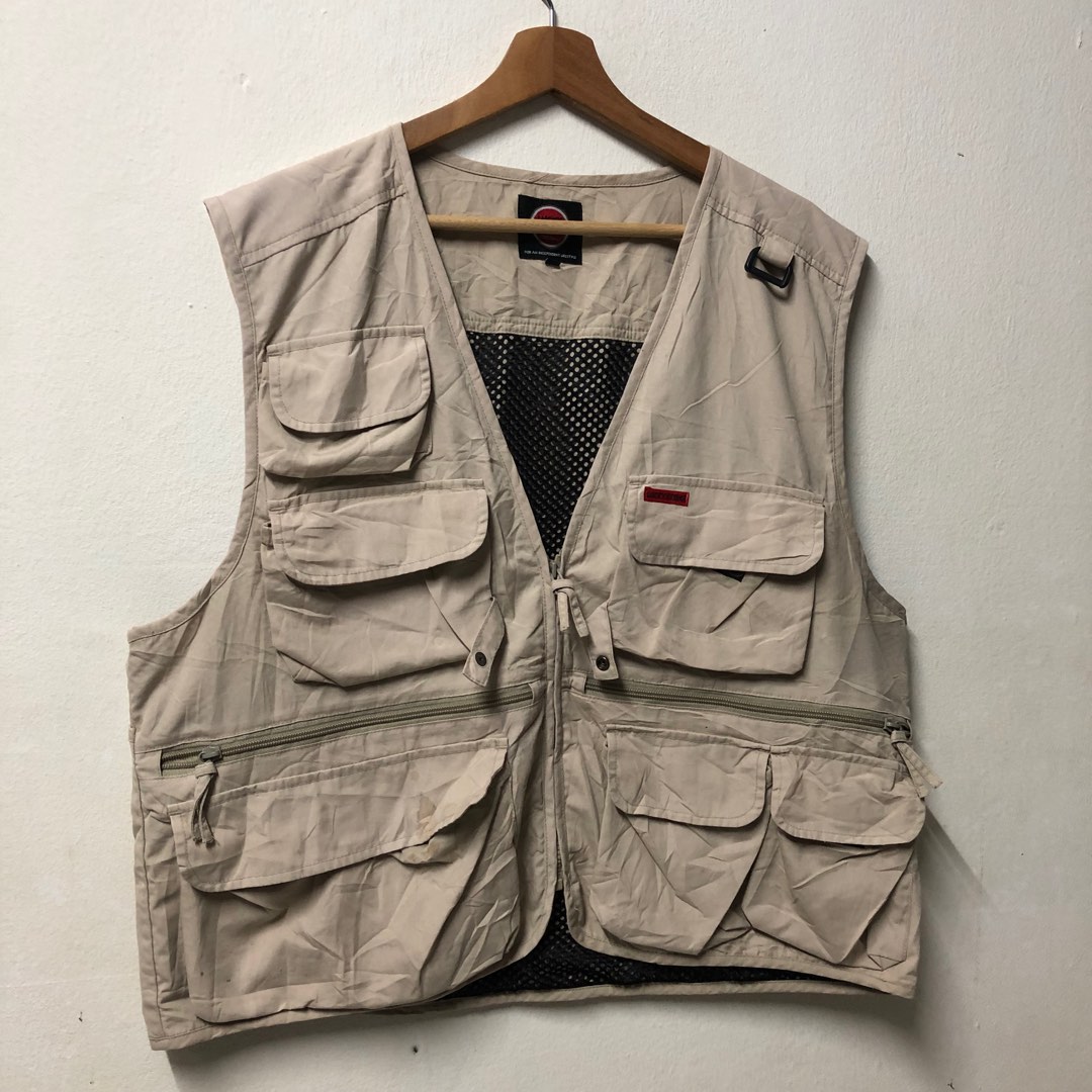 Vintage Lucky Strike Vest Jacket, Men's Fashion, Tops & Sets, Vests on  Carousell