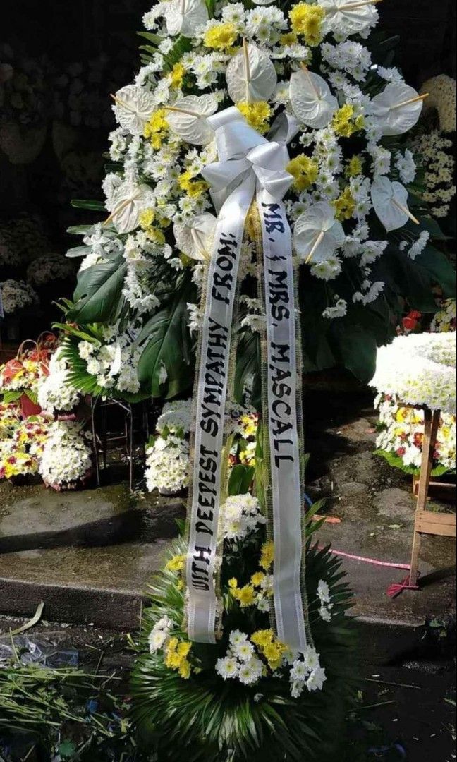 White and yellow Flowers for Standee (Category: Artificial Plants & Flowers) located in Manila. Submitted by jocelynpascual (Listing ID 1244854284, Image 1). Description: 🌿 FLOWERS ARRANGEMENT FOR SYMPATHY 🌺🌺 - AVAILABLE EVERY DAY 🌷🌷 - WE ACCEPT SAME DAY DELIVERY 🚛🚛🚛 WE ACCEPT CUSTOMIZED FLOWERS 🌼🌼 CALL US AT: 09455768948 ☎️☎️ SAME VIBER NUMBER.