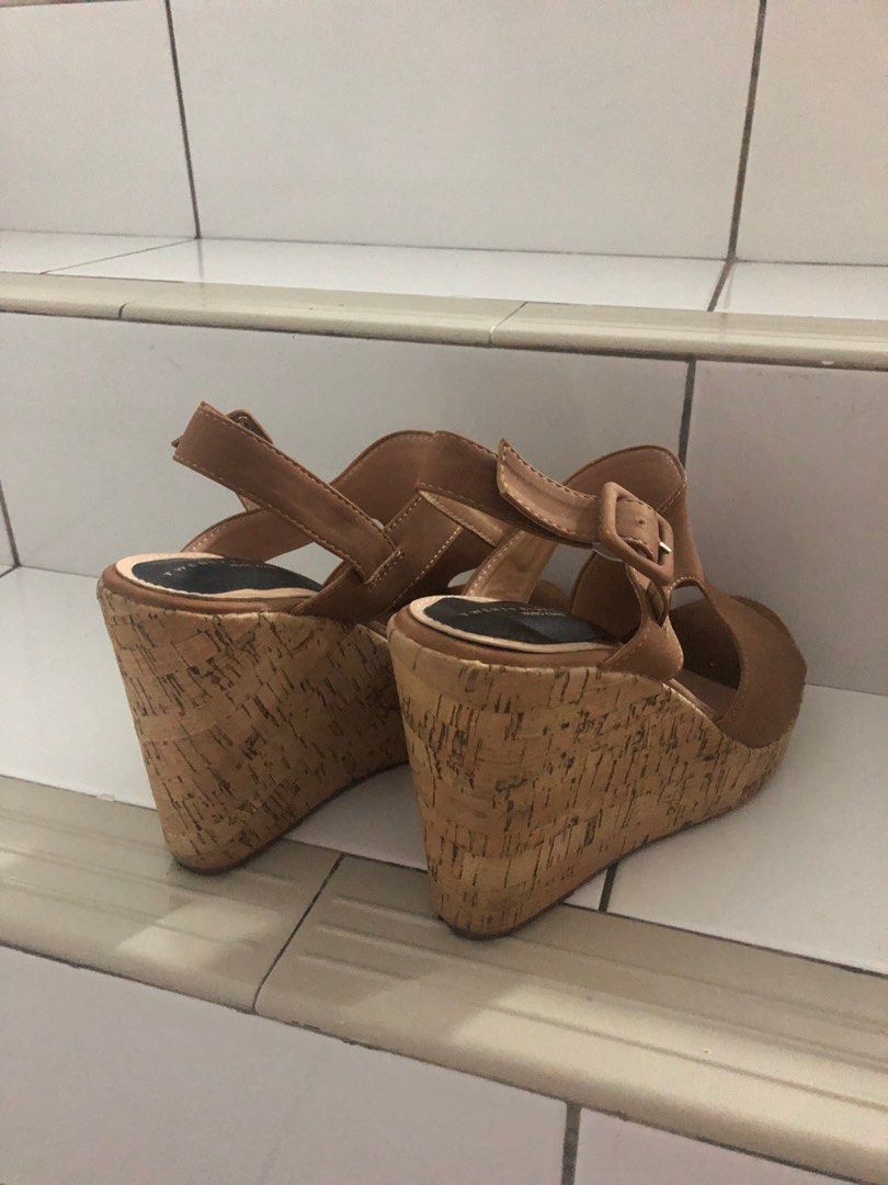 Zalora outlet wedge sandals