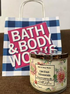 3 wick scented candle Bath & Body Works
