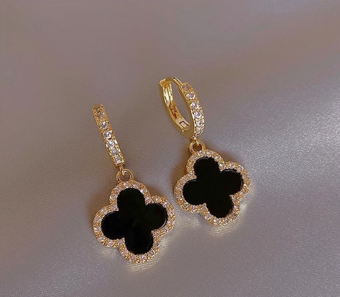 925 Silver Needle Clover Vintage Rhinestone Premium Stud Earrings