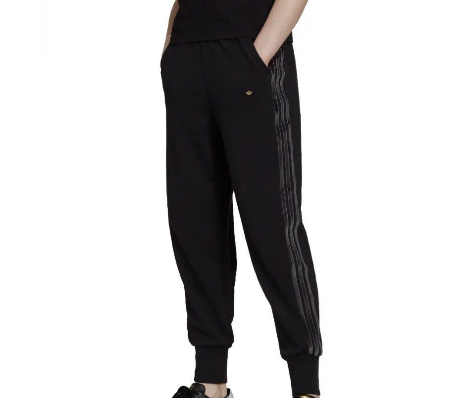 Adidas originals cuffed jogger pant hotsell