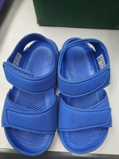 (Category: ) located in . Submitted by micloset.preloved (Listing ID 1245095496, Image 1). Description: .