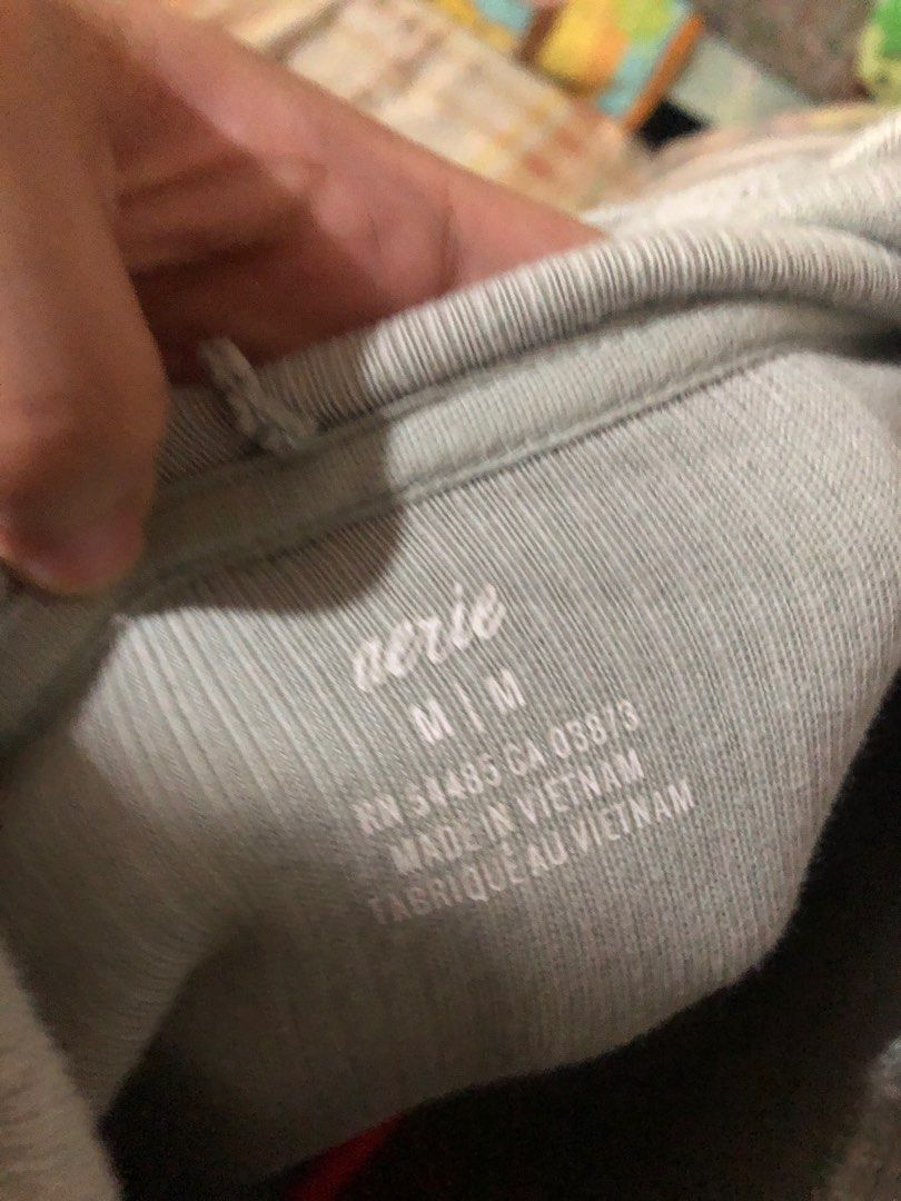 Aerie Hoodie (Category: Hoodies) located in Pasay City. Submitted by itskokocrunch (Listing ID 1245105659, Image 2). Description: Never been used bought in Qatar Aerie hoodie in size Medium Rfs: decluttering.