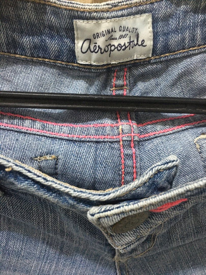 AEROPOSTALE DENIM RIPPED SHORT (Category: Shorts) located in Cavite. Submitted by esz06 (Listing ID 1245192855, Image 2). Description: ORIGINAL AEROPOSTALE DENIM RIPPED SHORT Like New SIZE: 26-27 Shipping shoulder by the buyer ❎ NO REFUND NO RETURN NO EXCHANGE MOP : GCASH, PALAWAN, BDO 🛵 Via : J& T , LBC, LALAMOVE .