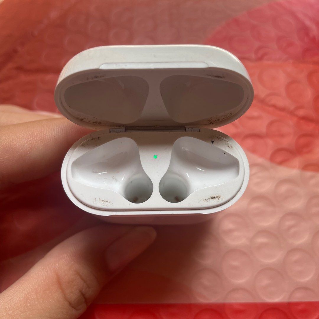 AirPods Gen 2 Non-Wireless Charging Case ONLY! (Category: Earphones) located in Mandaluyong City. Submitted by lady.lannister (Listing ID 1245047190, Image 3). Description: ‼️AirPods 2 Non-Wireless Charging Case ONLY‼️ Works with Gen 1 or Gen 2 AirPods 💯 Original Replacement for your damaged or lost charging case ❤️ Disclaimer: Please make sure your AirPods are original ONLY!!! 😊.