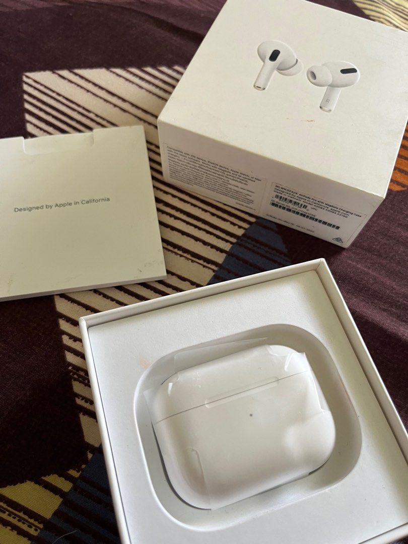 Airpods PRO (still under warranty) (Category: Earphones) located in Quezon City. Submitted by ronronronnn (Listing ID 1245075977, Image 1). Description: AirPods Pro for sale Like new Test all you can sa meetup Used for only a month then di na nagamit With unused ear tips Warranty from Apple until: August 28 2023 Link for its features: https://support.apple.com/kb/SP811?locale=en_US QC cubao meetup Bought for 12.5k Selling it for only 7000.