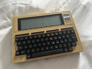 Ancient Radio Shack TRS-80 Model 100