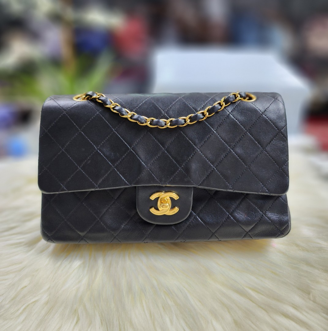 Chanel Vintage Classic Timeless Double Flap Lambskin 10 Shoulder Bag . -  LAR Vintage