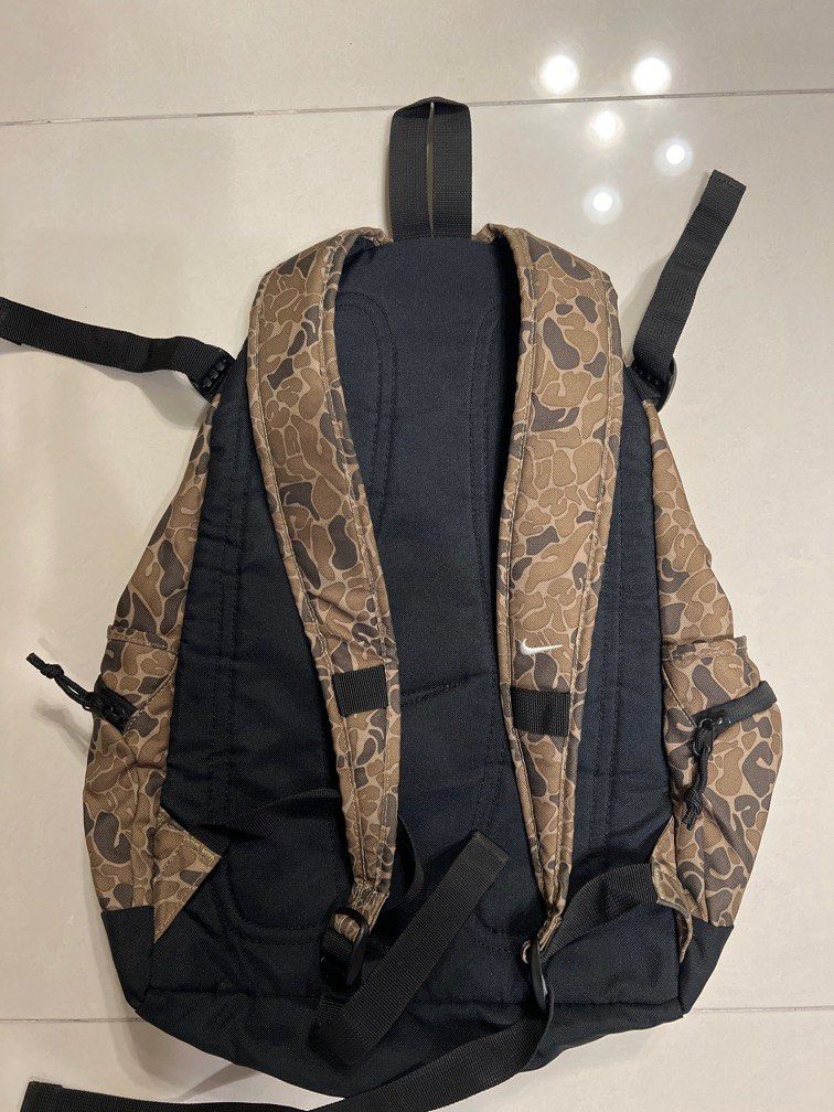 Authentic Nike Backpack BA4299 (Category: Backpacks) located in Quezon City. Submitted by oddmountain_01ac99 (Listing ID 1245145432, Image 2). Description: Authentic Nike Backpack BA4299 .