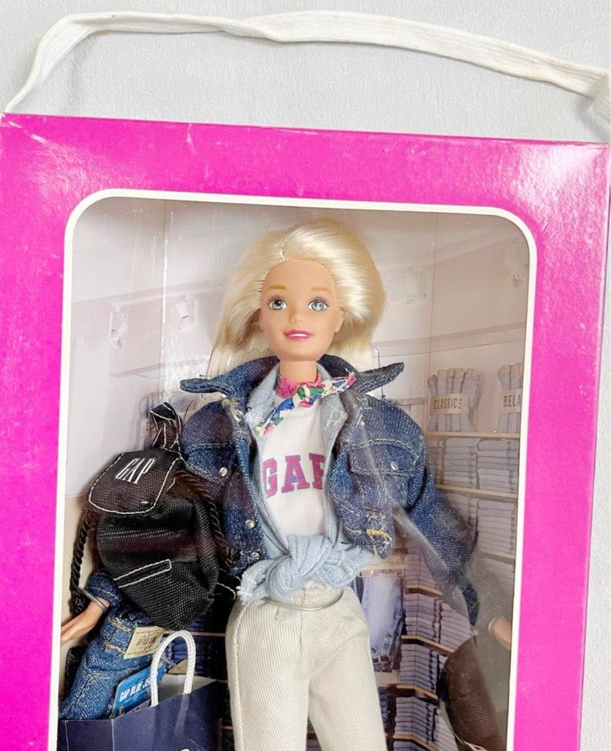 未使用・未開封品)Barbie Hello Kitty Fashion Doll-