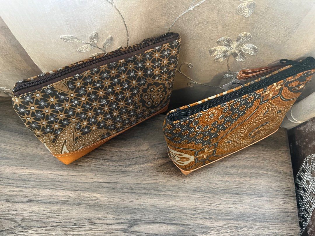 Batik clutch 2025