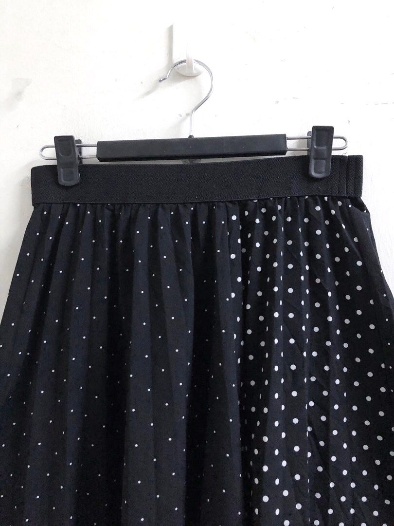 BERSHKA POLKADOT SKIRT Women s Fashion Bottoms Skirts on