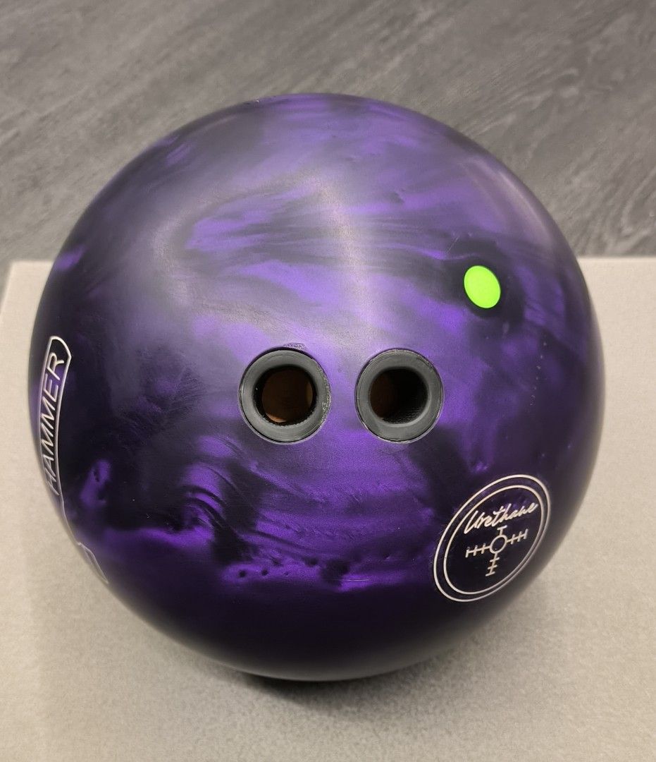 Bowling ball Purple Hammer Urethane 14 lbs, Sports Equipment, Sports
