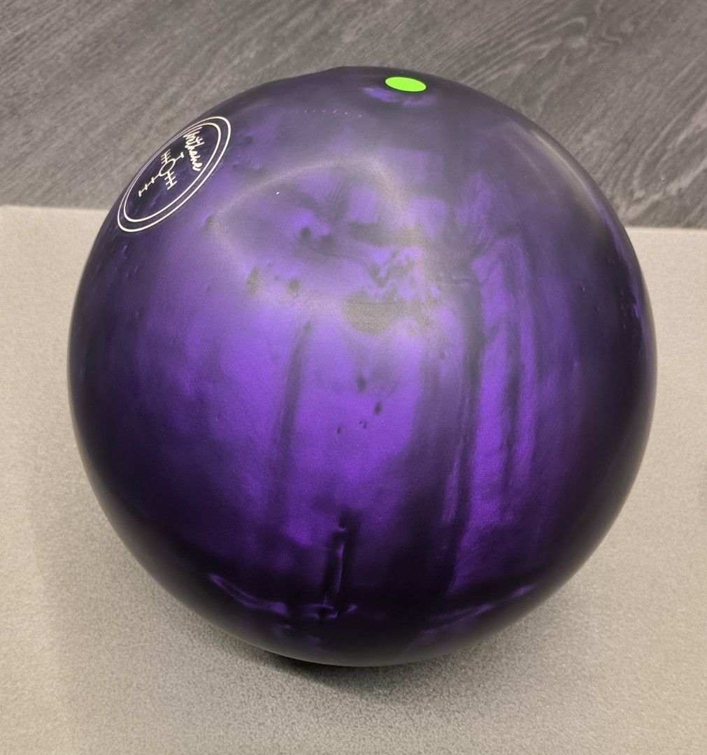 Bowling ball Purple Hammer Urethane 14 lbs, Sports Equipment, Sports & Games, Billiards
