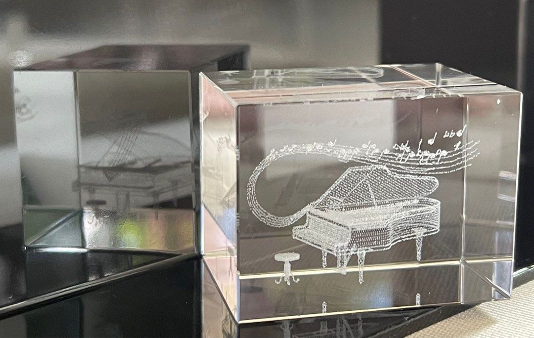 Brand New 3D Laser Etched Designed Paperweights in Crystal Glass Cubes ...