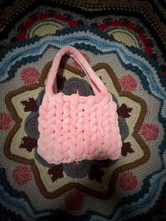 (Category: ) located in . Submitted by yen_declutter (Listing ID 1245107069, Image 1). Description: .
