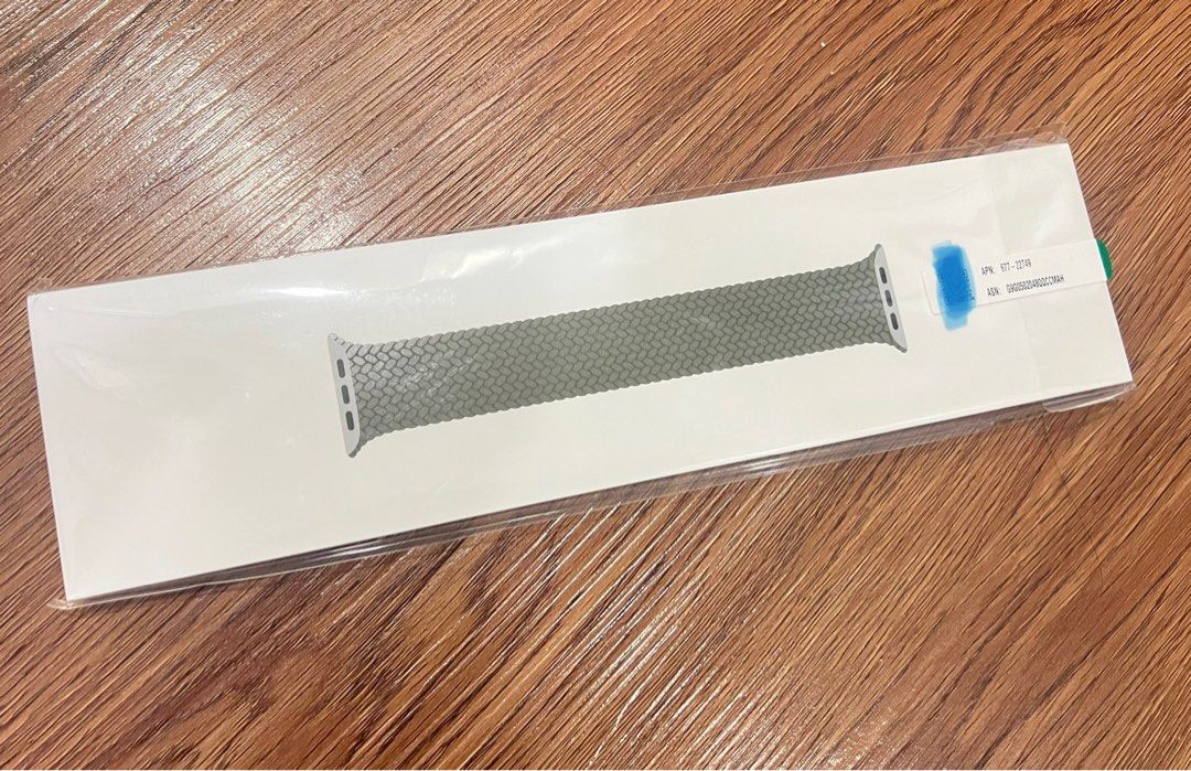 Brand New Original Apple Watch Inverness Green Braided Solo Loop