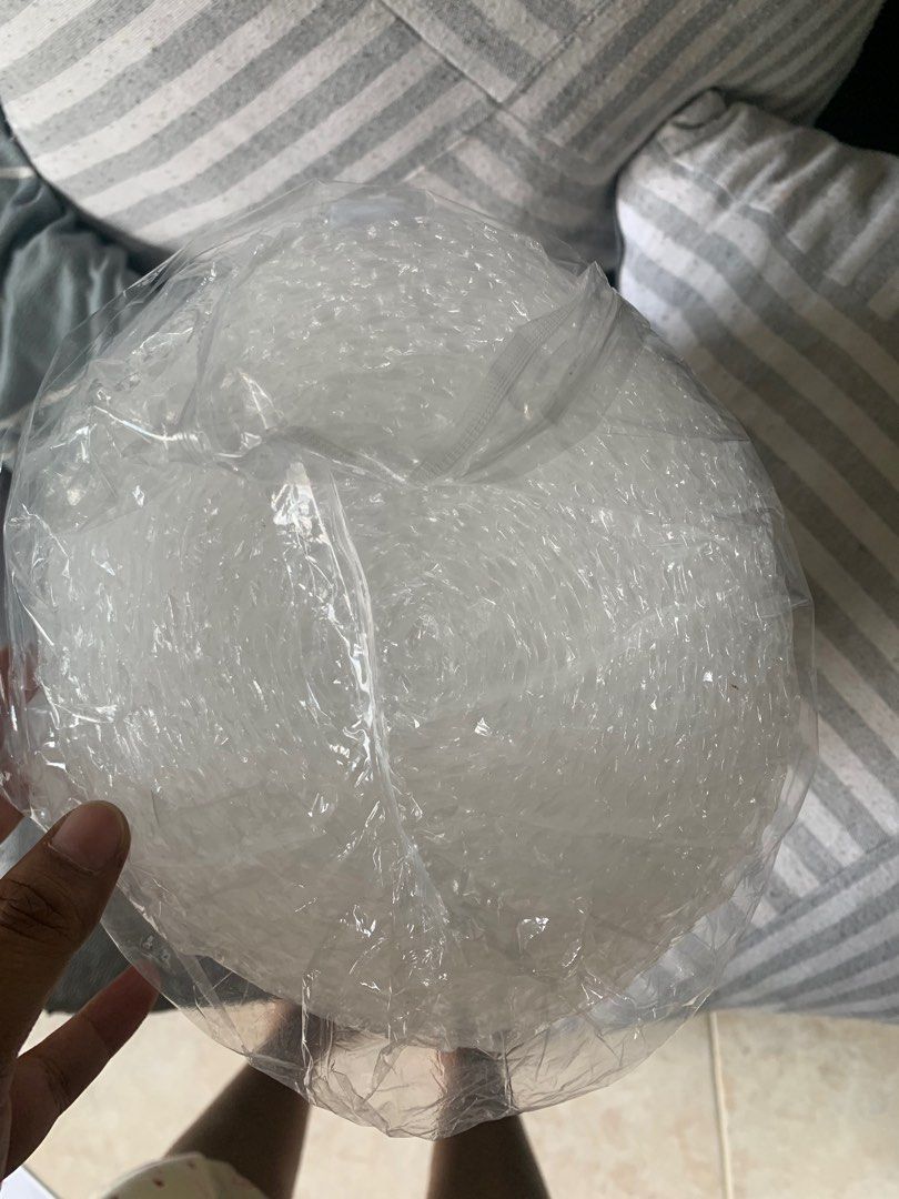 Bubble wrap (Category: Craft Supplies & Tools) located in Singapore. Submitted by srooby (Listing ID 1245142045, Image 1). Description: .