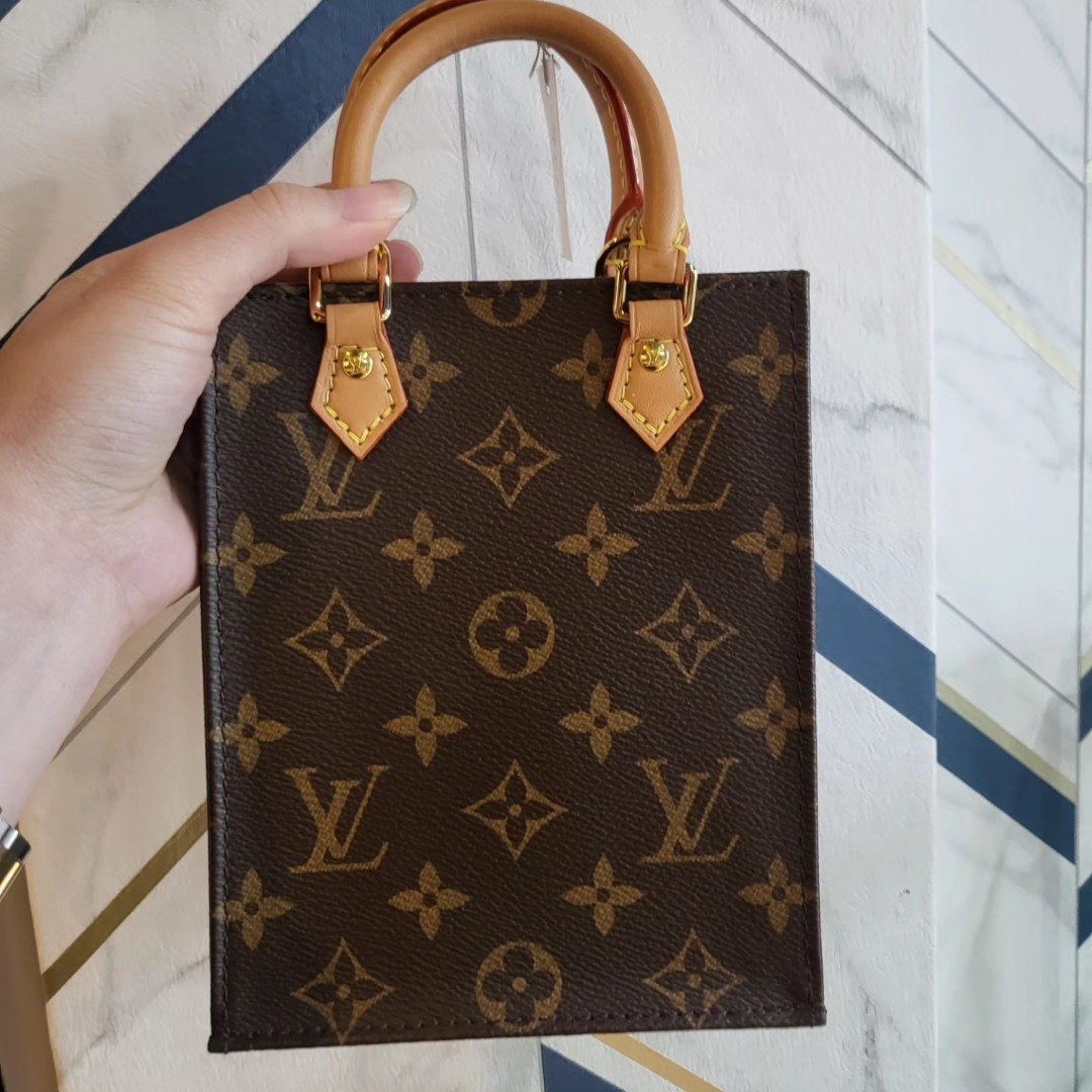 Louis Vuitton Petit Sac Plat Black in Leather with Gold-tone - US