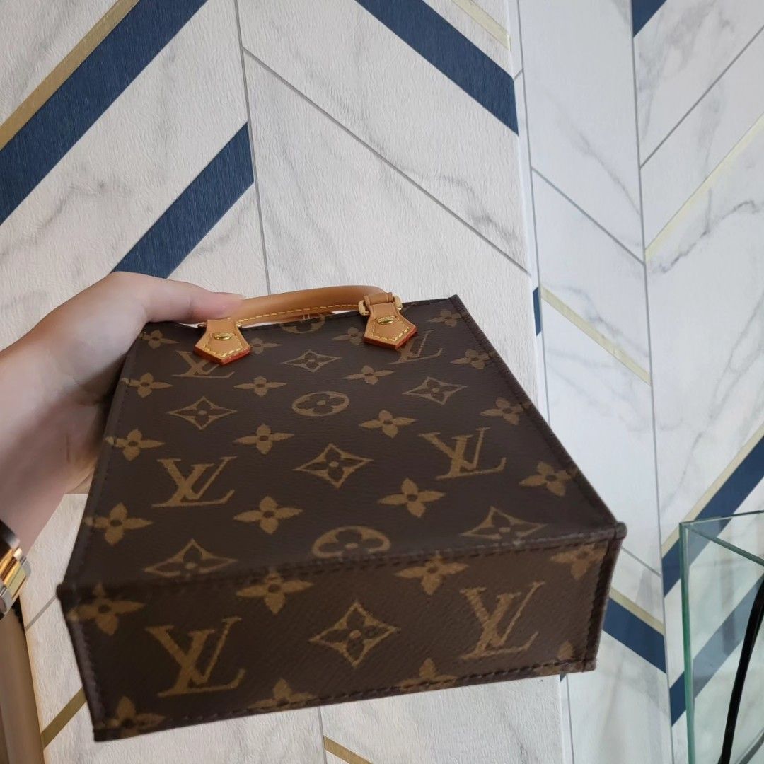 Louis Vuitton trio messenger bag Second - Depop
