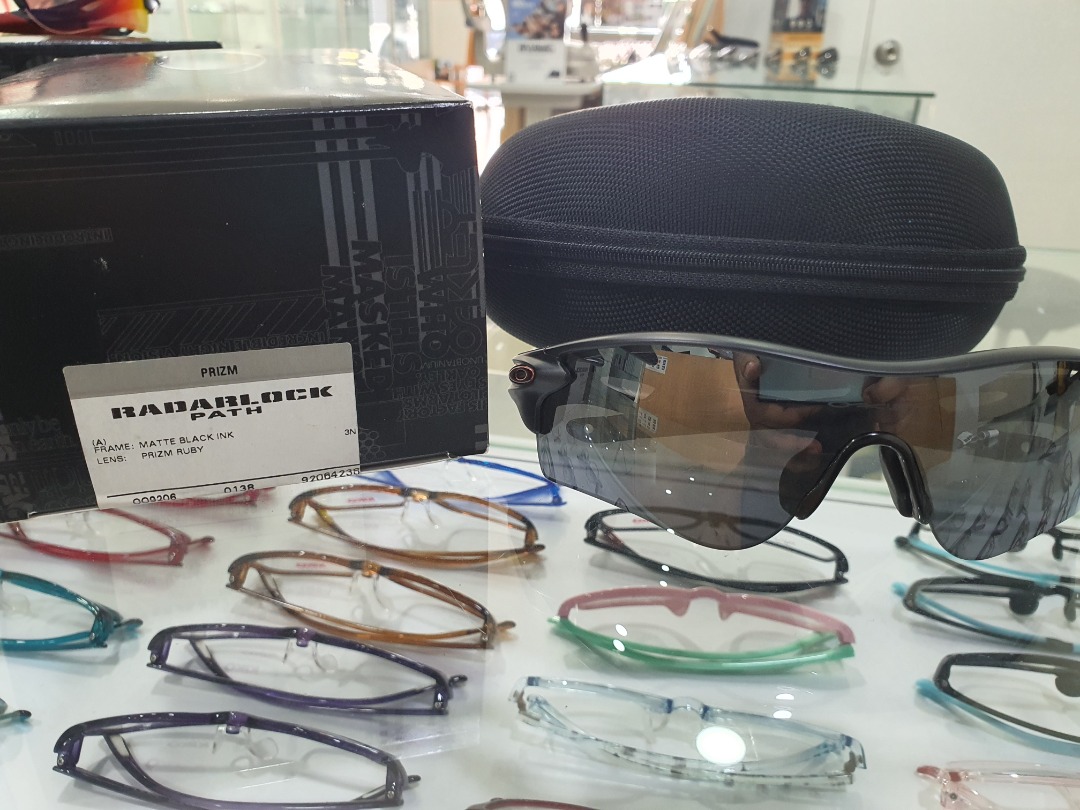 Clearance Oakley Radarlock Black Iridium Vented Men s Fashion