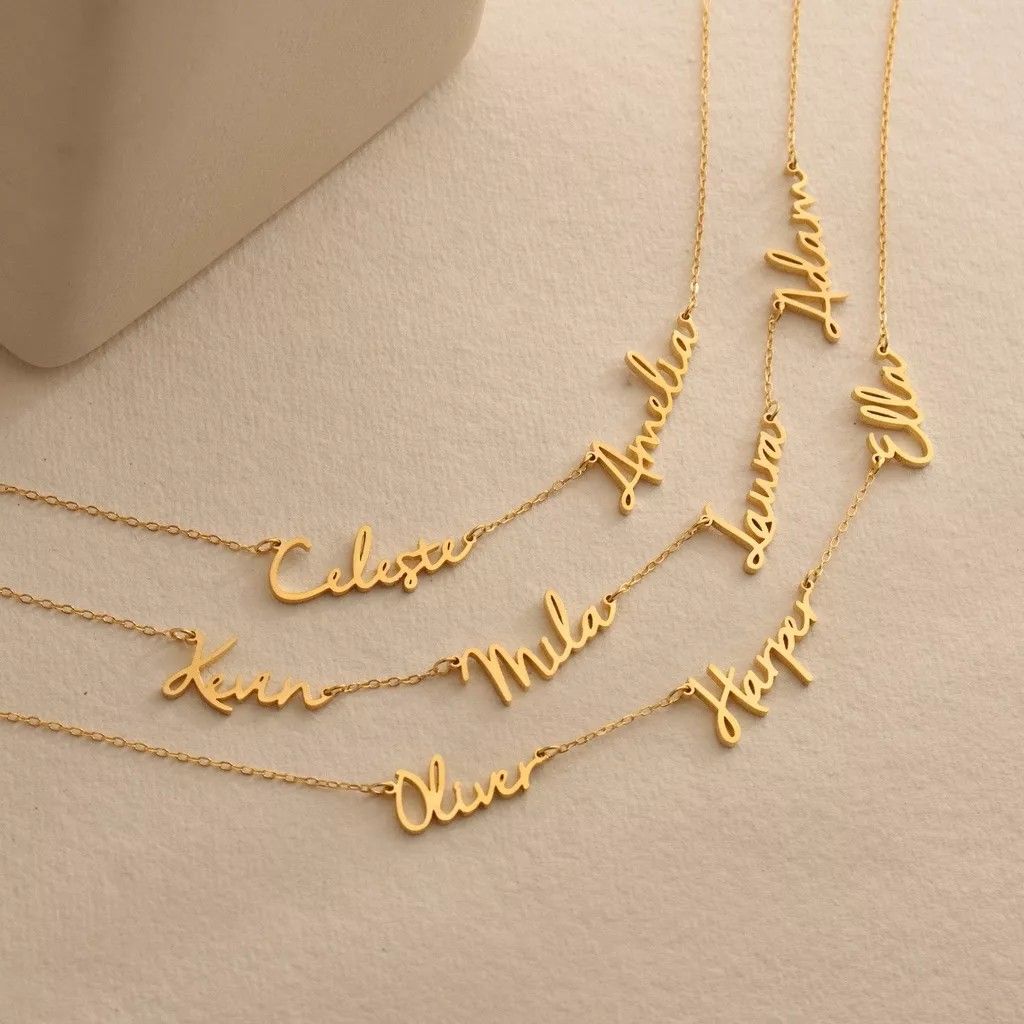 Customizable gold chain hotsell