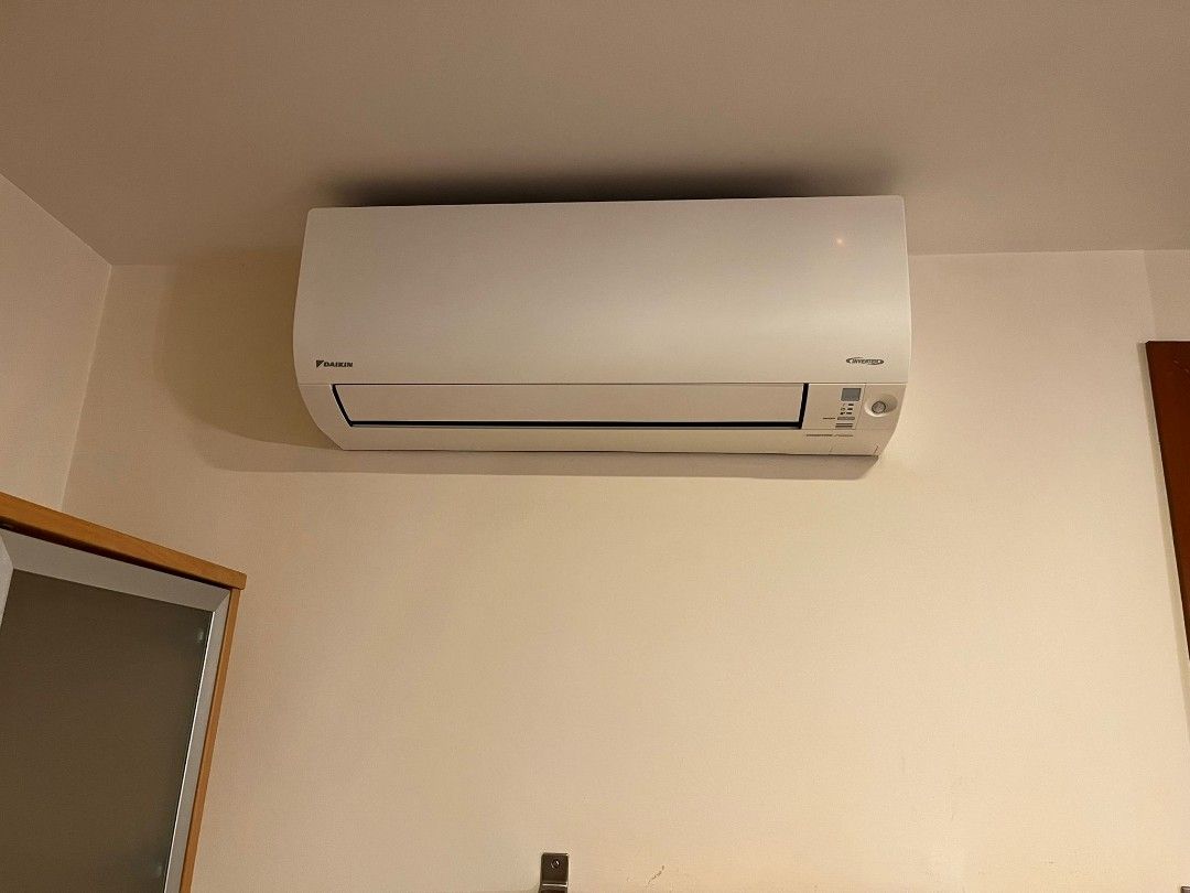 Daikin Aircon Units in Good Condition, TV & Home Appliances, Air