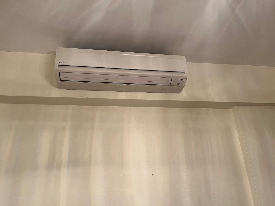 Daikin Aircon Units in Good Condition, TV & Home Appliances, Air