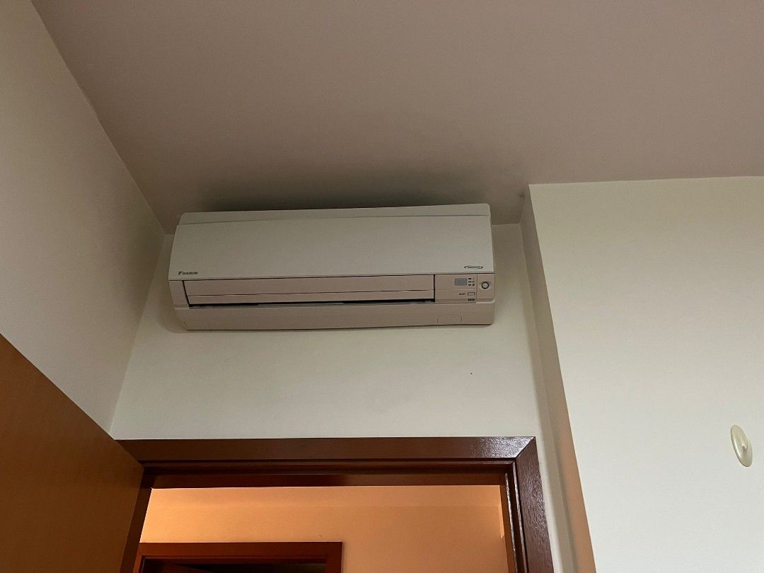 Daikin Aircon Units in Good Condition, TV & Home Appliances, Air