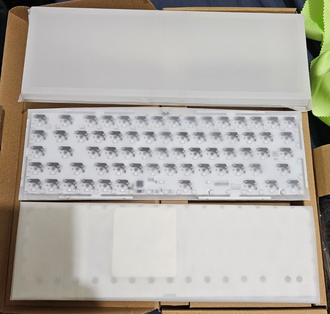 Epomaker 680 Acrylic Gasket-mounted keyboard (Category: Computer Keyboard) located in Pasig City. Submitted by fgkhobbyshop (Listing ID 1245098850, Image 3). Description: Brand new never built Acrylic shine-through case RGB Hotswap PCB Barebones kit (switches and keycaps are NOT included).