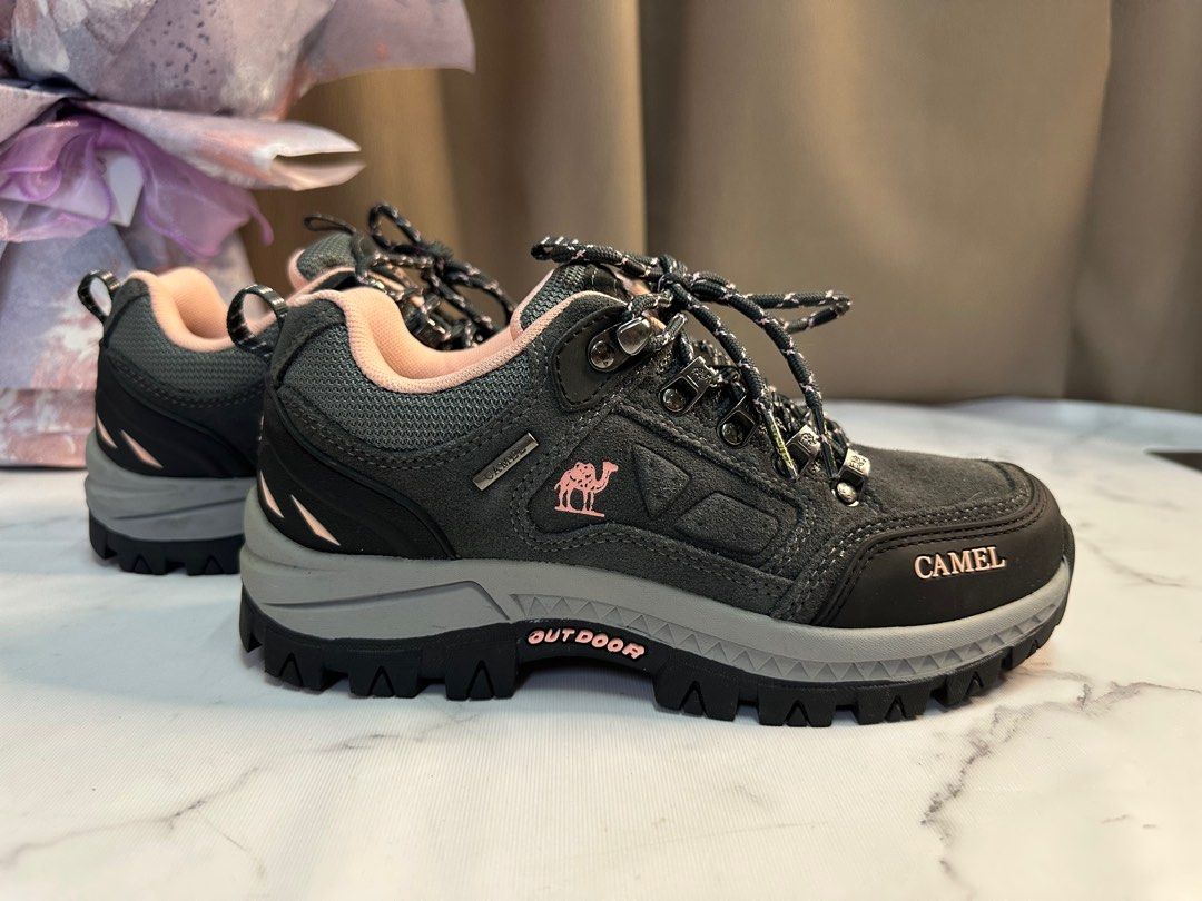Eu 37 Women Camel hiking shoes