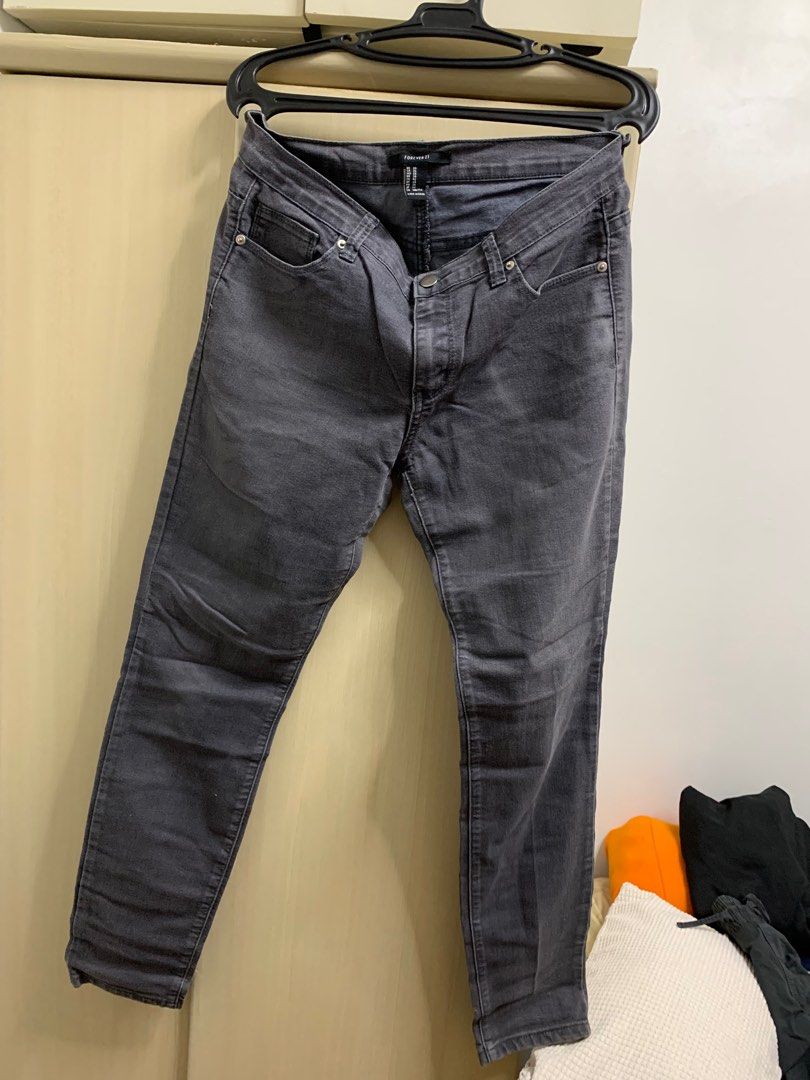 FOREVER 21 Relaxed Fit Gray Jeans (Category: Jeans) located in Las Pinas. Submitted by nikc12 (Listing ID 1245227418, Image 1). Description: Preloved F21 relaxed fit gray jeans US 29 on tag 37 inches long Similar fit to Uniqlo women’s M pants 27.