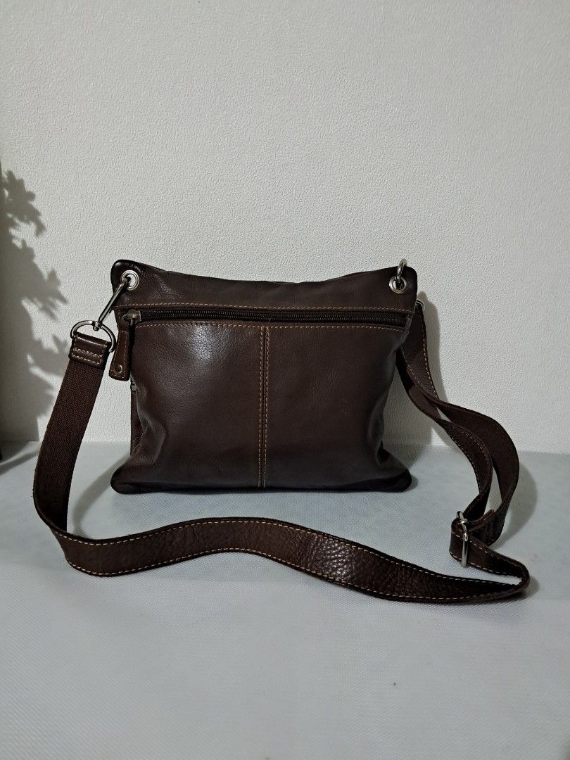 Fossil crossbody, Barang Mewah, Tas Dompet di Carousell