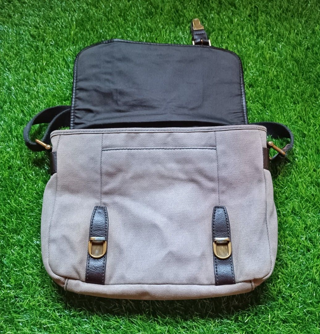 Sling bag fossil original on sale