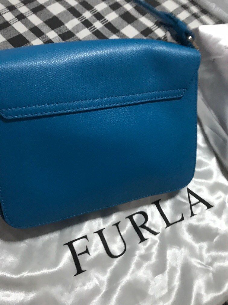 Furla Metropolis Shoulder Bag, Women's Fashion, Bags & Wallets