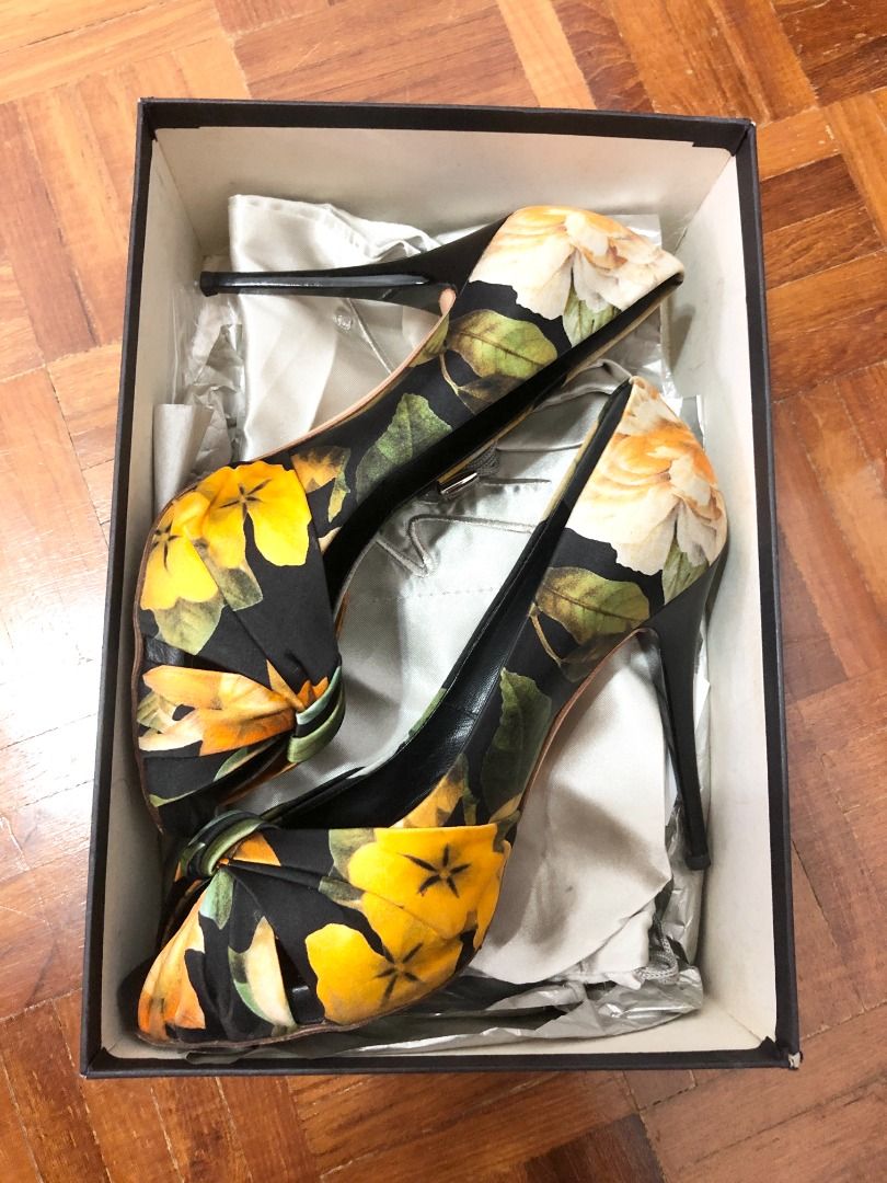 Yellow floral pumps shop