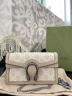 Gucci GG Supreme Clutch Bag, Luxury, Bags & Wallets on Carousell