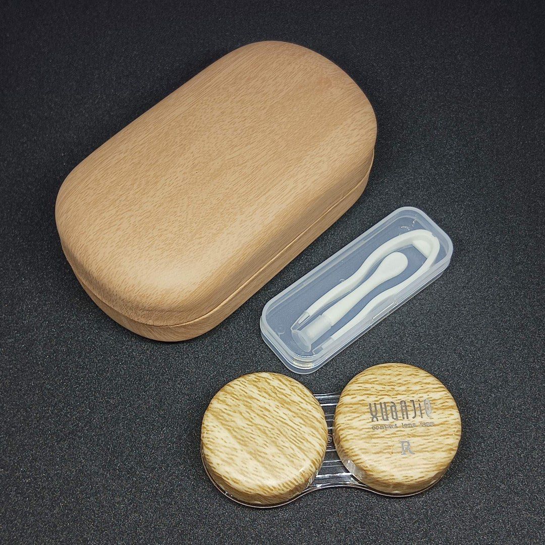 HARD CASE for Lenses (Category: Vision Care) located in Manila. Submitted by moralesblessy (Listing ID 1245139664, Image 2). Description: Case Tweezer Applicator.