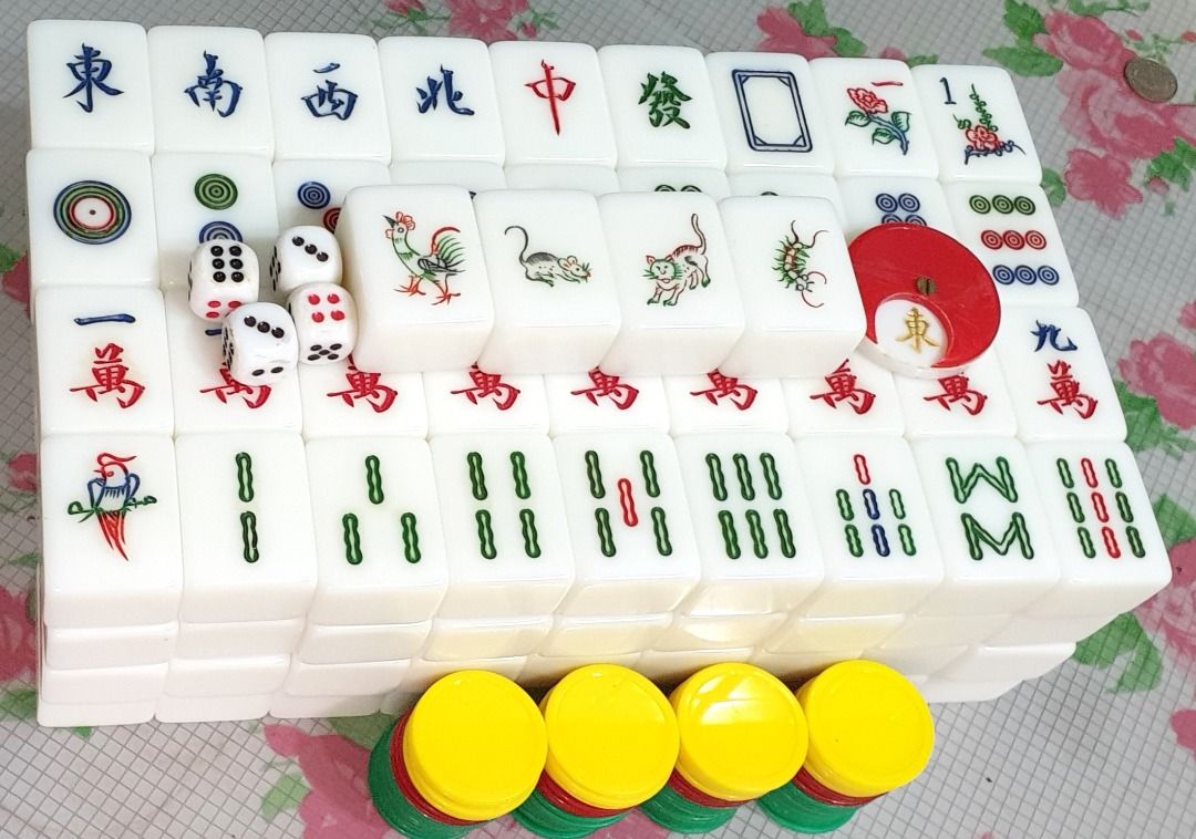Hong kong mahjong set hobbies toys toys games on carousell