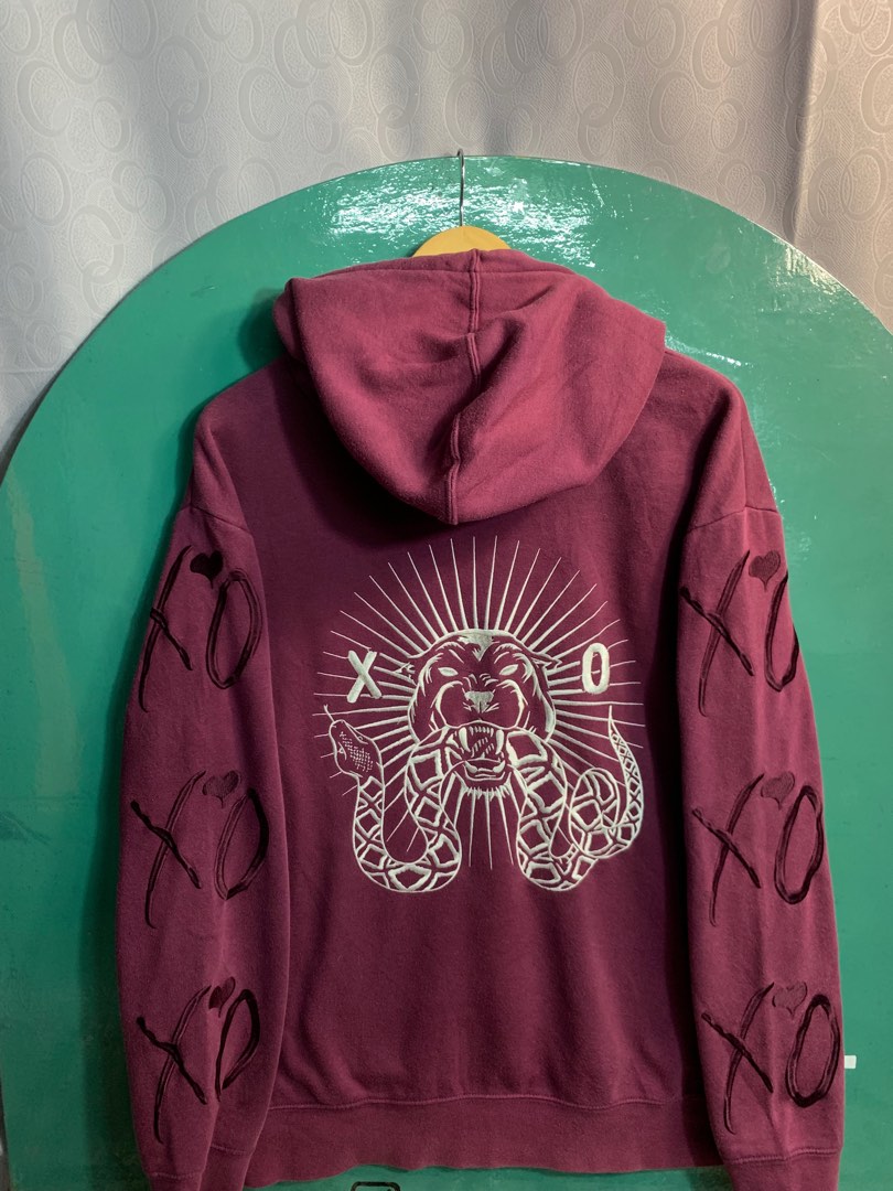 H&m chucky deals hoodie