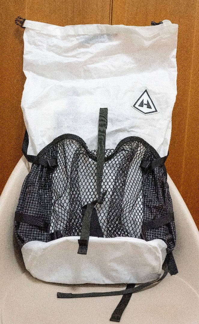 Hyperlite Mountain Gear 2400 Junction M / white,, Sports Equipment