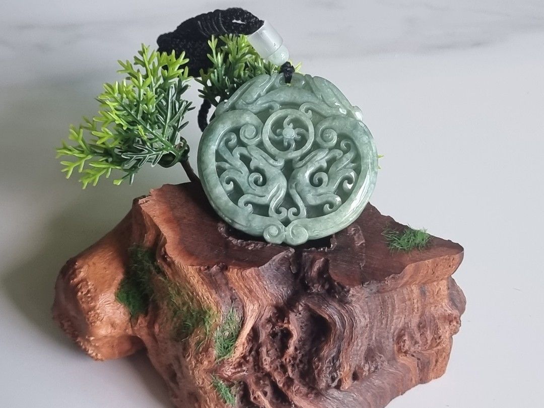 Jade Pendant A Emerald Certificate issued in