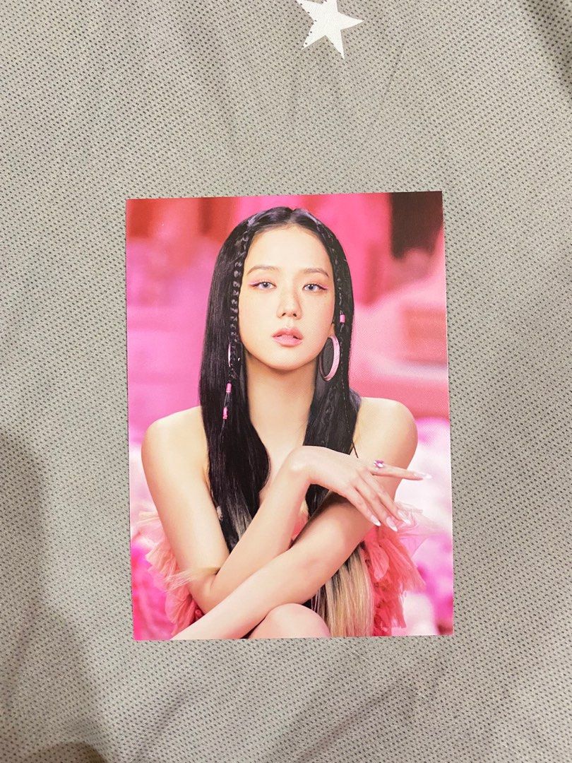 JISOO PHOTO BORN PINK OFFICIAL, Hobbies & Toys, Collectibles ...